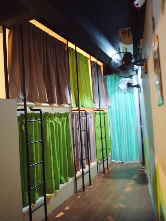 Joka-Joka Guesthouse Malacca Exterior photo