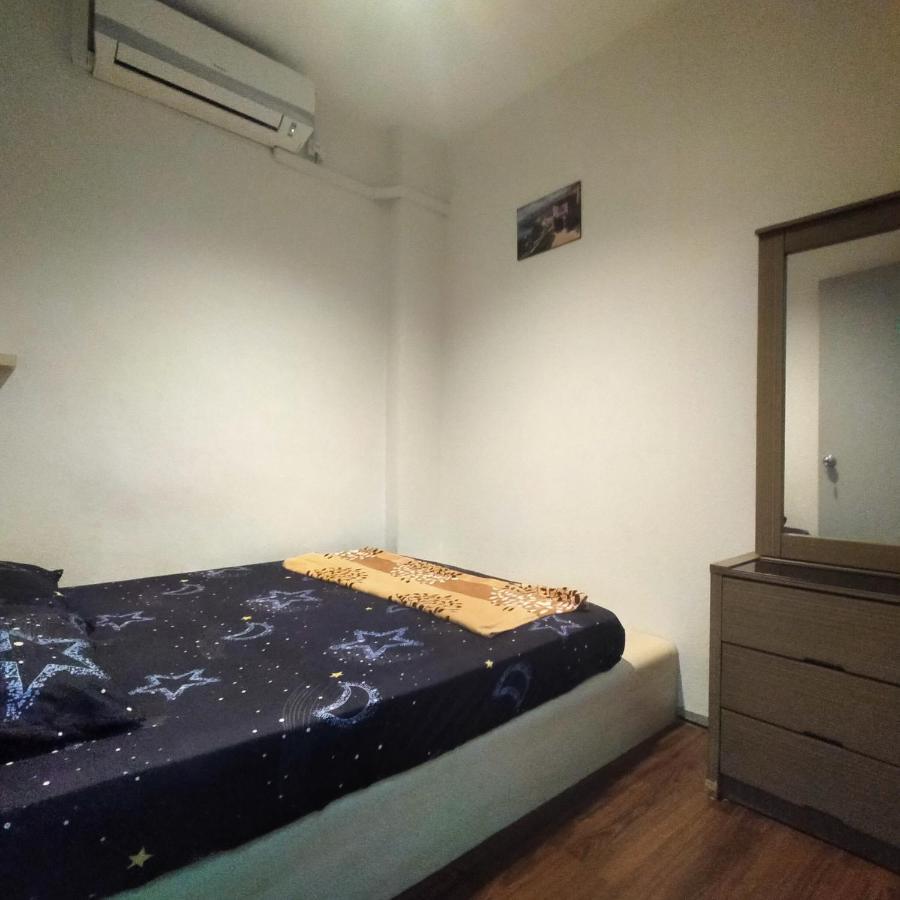 Joka-Joka Guesthouse Malacca Exterior photo
