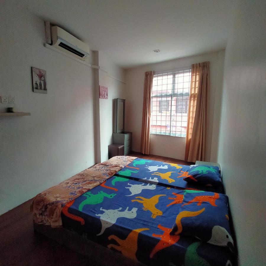 Joka-Joka Guesthouse Malacca Exterior photo